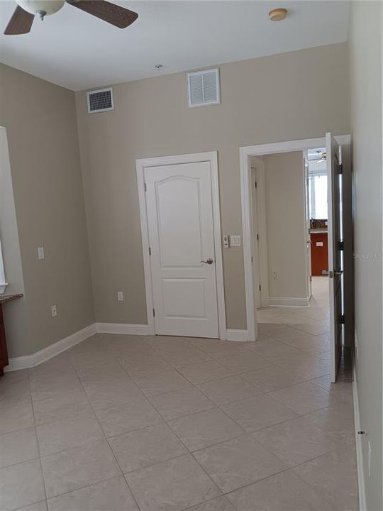 En Venta: $1,247,000 (4 camas, 3 baños, 2041 Pies cuadrados)