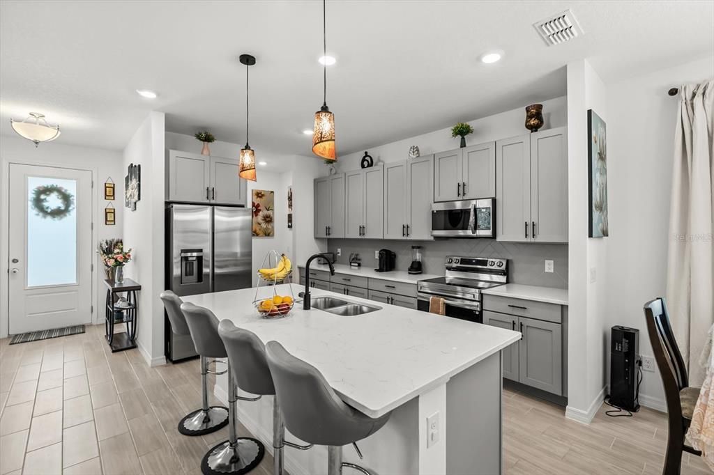 На продажу: $549,000 (3 спален, 2 ванн, 1907 Квадратных фут)