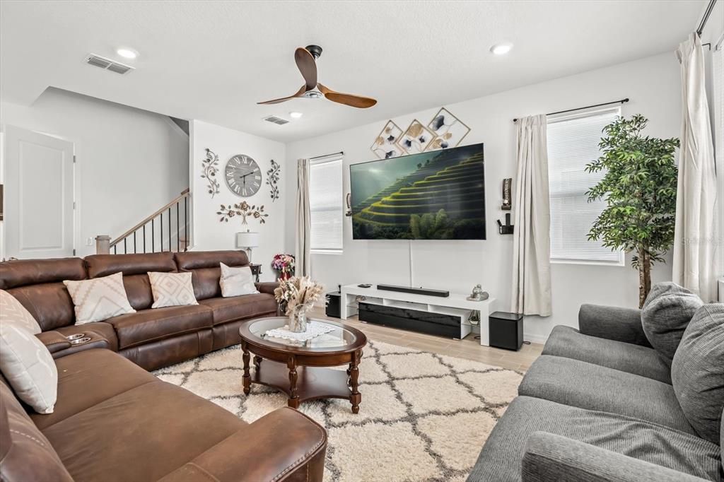 На продажу: $549,000 (3 спален, 2 ванн, 1907 Квадратных фут)