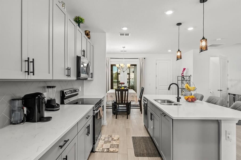 На продажу: $549,000 (3 спален, 2 ванн, 1907 Квадратных фут)