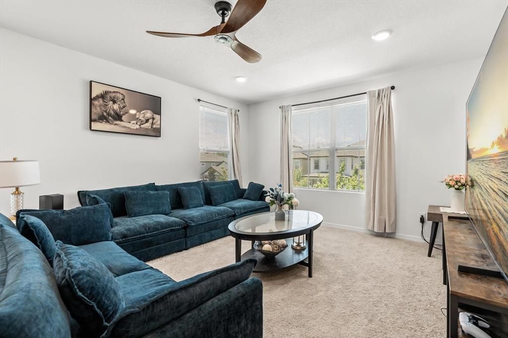 На продажу: $549,000 (3 спален, 2 ванн, 1907 Квадратных фут)