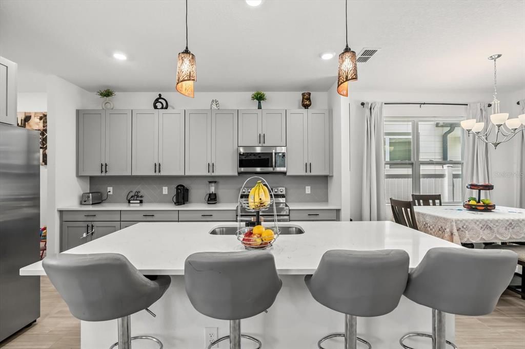 На продажу: $549,000 (3 спален, 2 ванн, 1907 Квадратных фут)