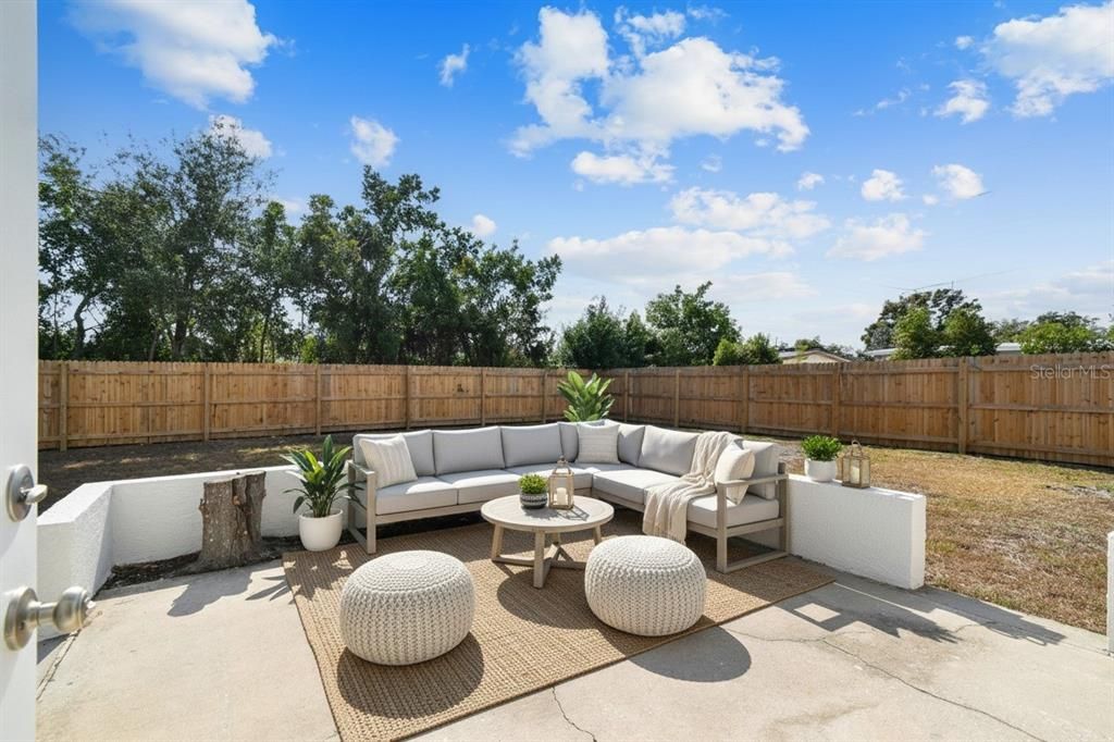 待售: $425,000 (3 贝兹, 1 浴室, 1204 平方英尺)