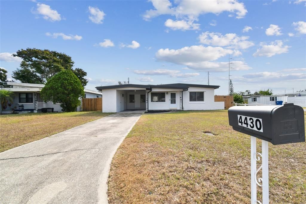 待售: $425,000 (3 贝兹, 1 浴室, 1204 平方英尺)