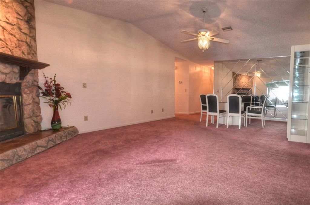 待售: $289,900 (3 贝兹, 2 浴室, 1872 平方英尺)