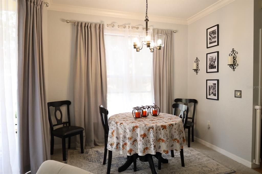 待售: $185,000 (1 贝兹, 1 浴室, 707 平方英尺)