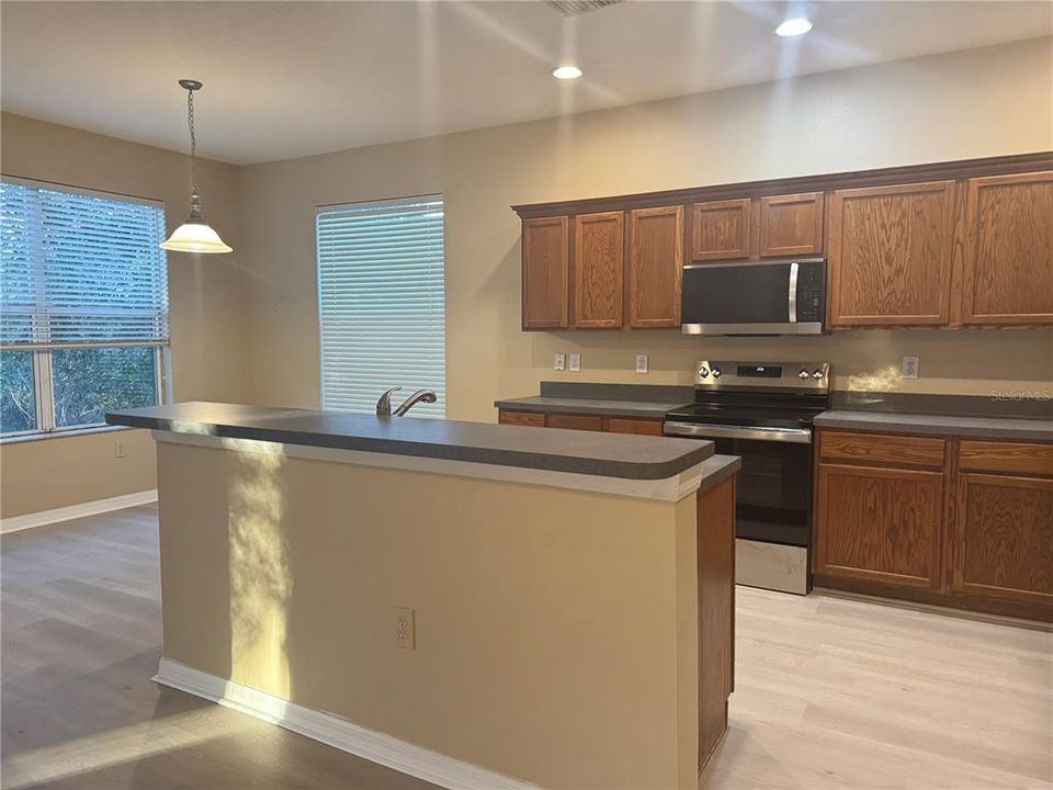 出租: $2,495 (3 贝兹, 2 浴室, 1841 平方英尺)