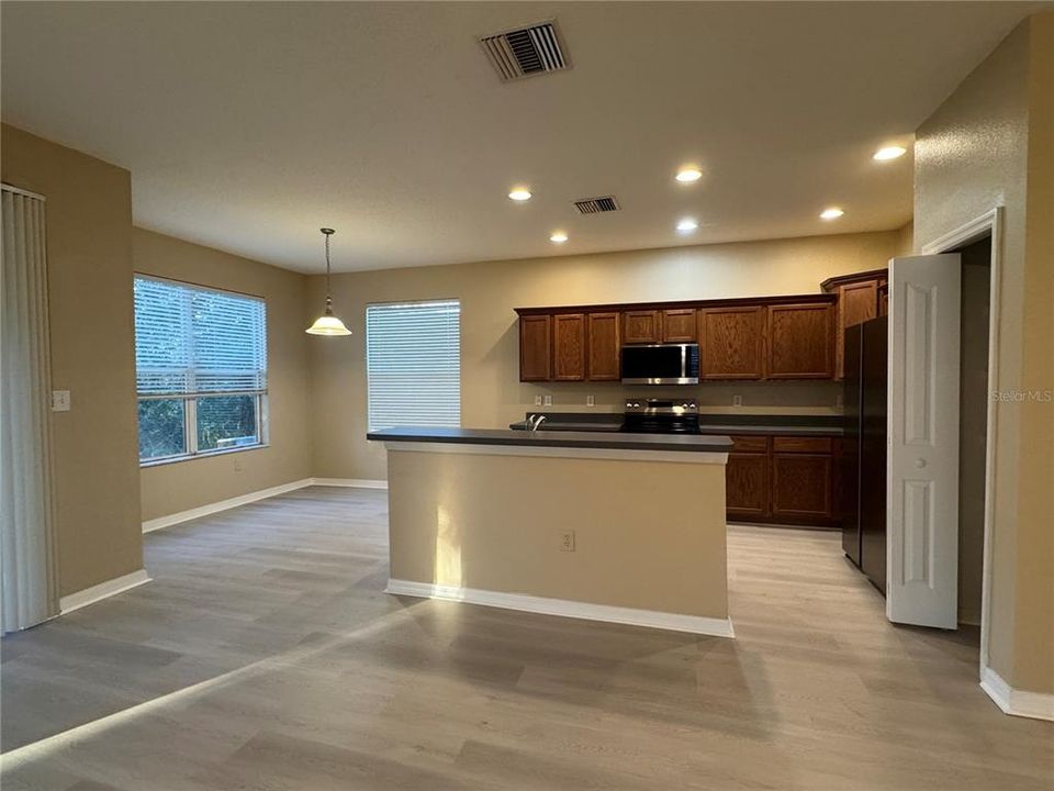 出租: $2,495 (3 贝兹, 2 浴室, 1841 平方英尺)