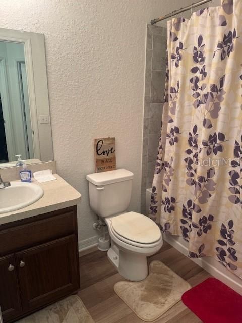 На продажу: $280,000 (4 спален, 2 ванн, 1824 Квадратных фут)