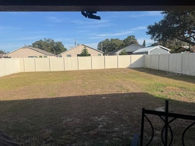 На продажу: $280,000 (4 спален, 2 ванн, 1824 Квадратных фут)