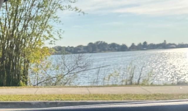 На продажу: $280,000 (4 спален, 2 ванн, 1824 Квадратных фут)