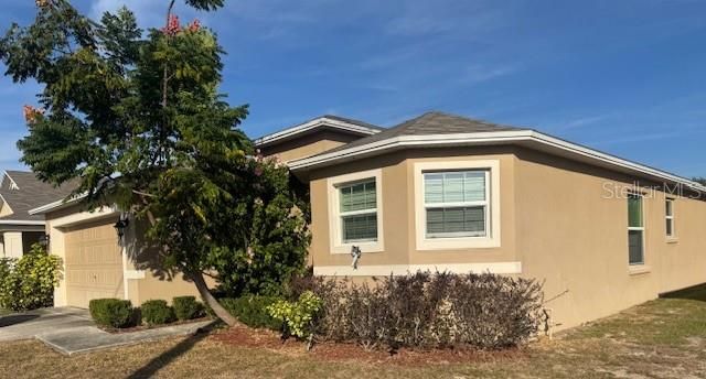 На продажу: $280,000 (4 спален, 2 ванн, 1824 Квадратных фут)