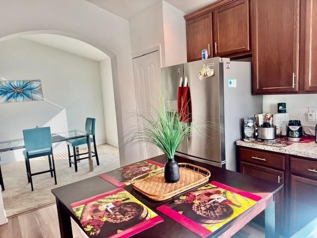 На продажу: $280,000 (4 спален, 2 ванн, 1824 Квадратных фут)