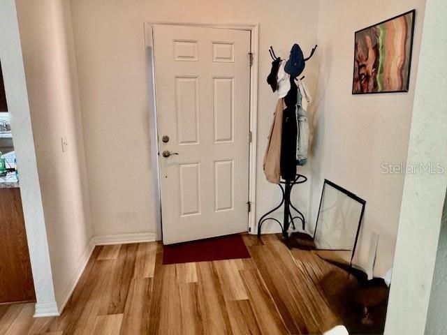 На продажу: $280,000 (4 спален, 2 ванн, 1824 Квадратных фут)