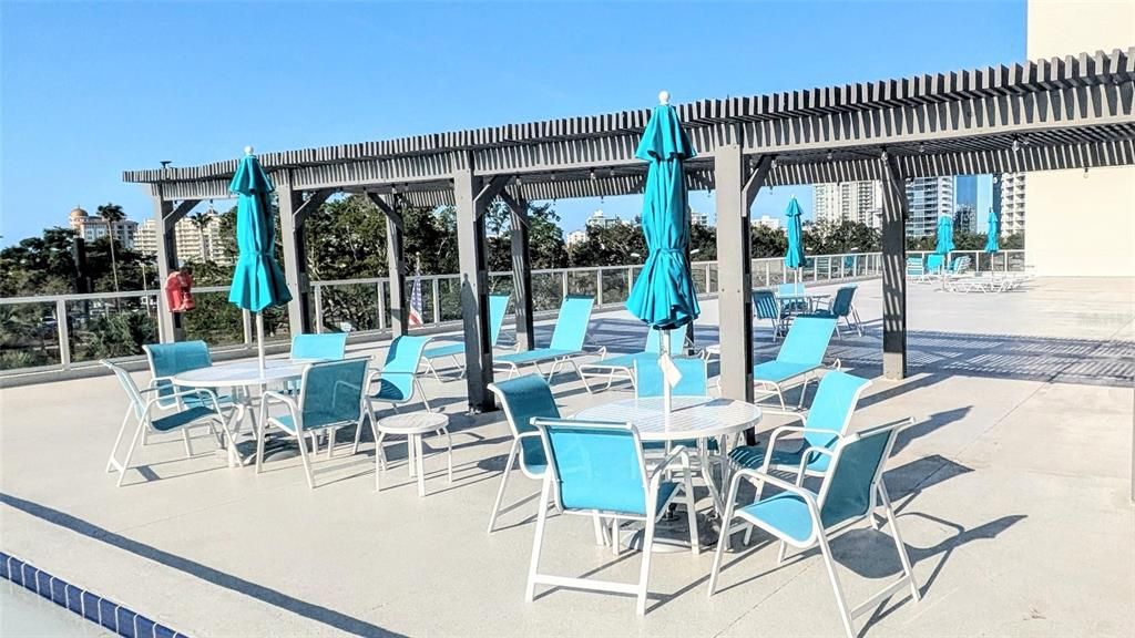 For Rent: $3,500 (2 beds, 2 baths, 1200 Square Feet)