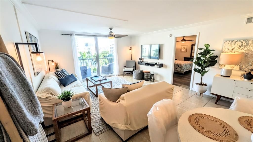 For Rent: $3,500 (2 beds, 2 baths, 1200 Square Feet)