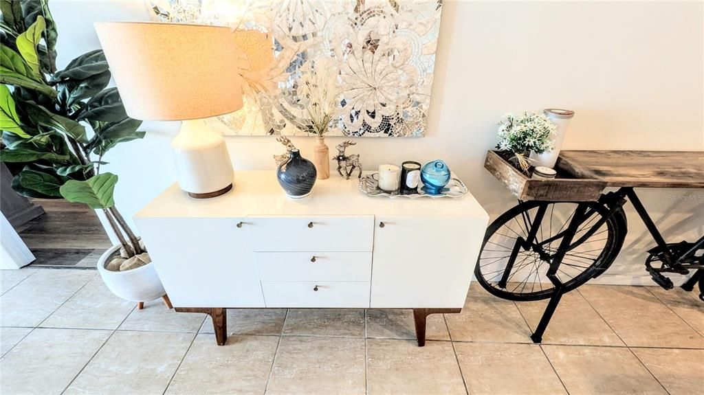 For Rent: $3,500 (2 beds, 2 baths, 1200 Square Feet)