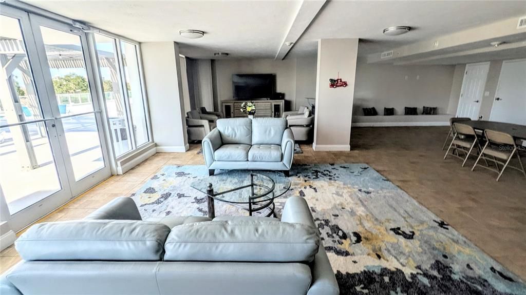 For Rent: $3,500 (2 beds, 2 baths, 1200 Square Feet)