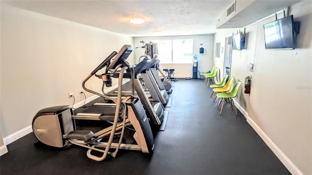 For Rent: $3,500 (2 beds, 2 baths, 1200 Square Feet)