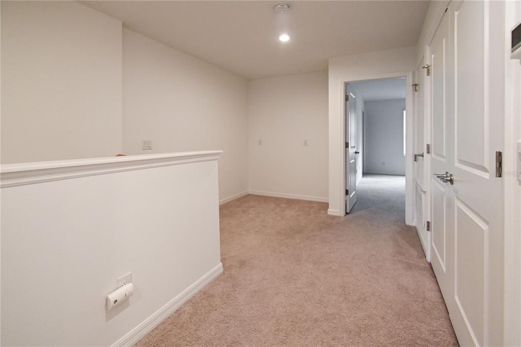 For Sale: $299,900 (3 beds, 2 baths, 1555 Square Feet)