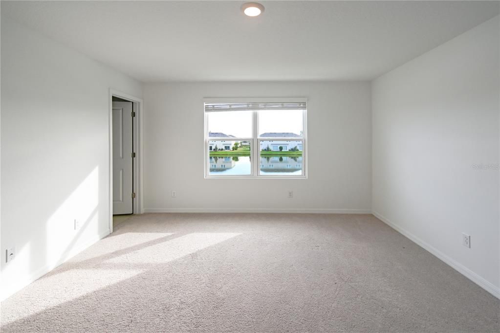 For Sale: $299,900 (3 beds, 2 baths, 1555 Square Feet)