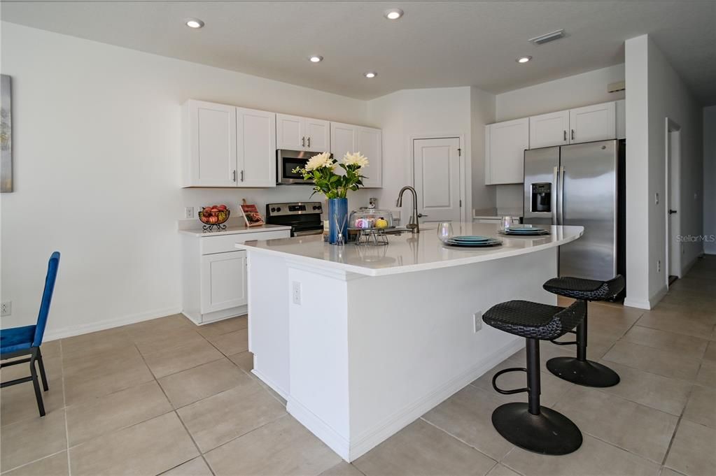 For Sale: $299,900 (3 beds, 2 baths, 1555 Square Feet)