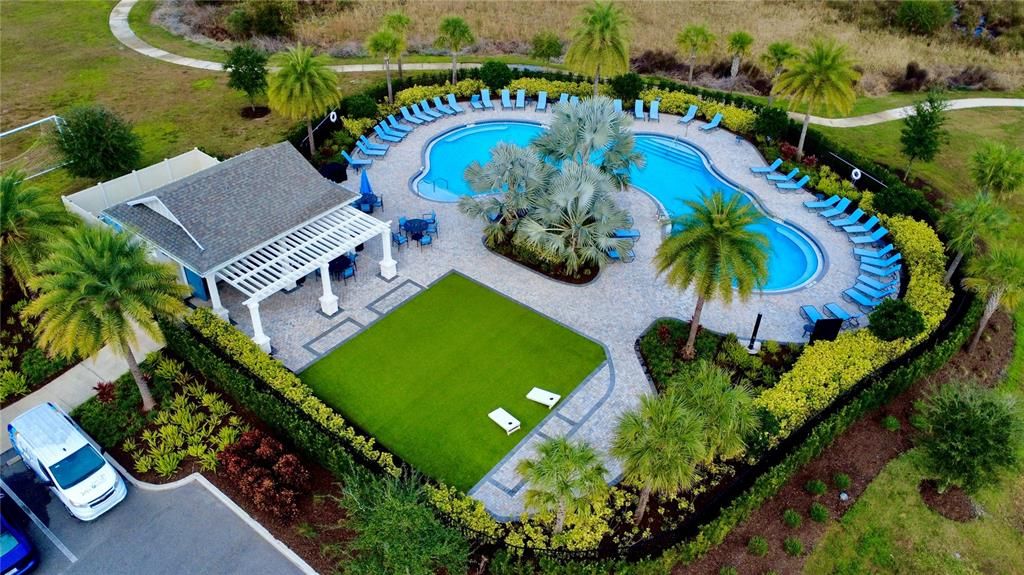 For Sale: $299,900 (3 beds, 2 baths, 1555 Square Feet)