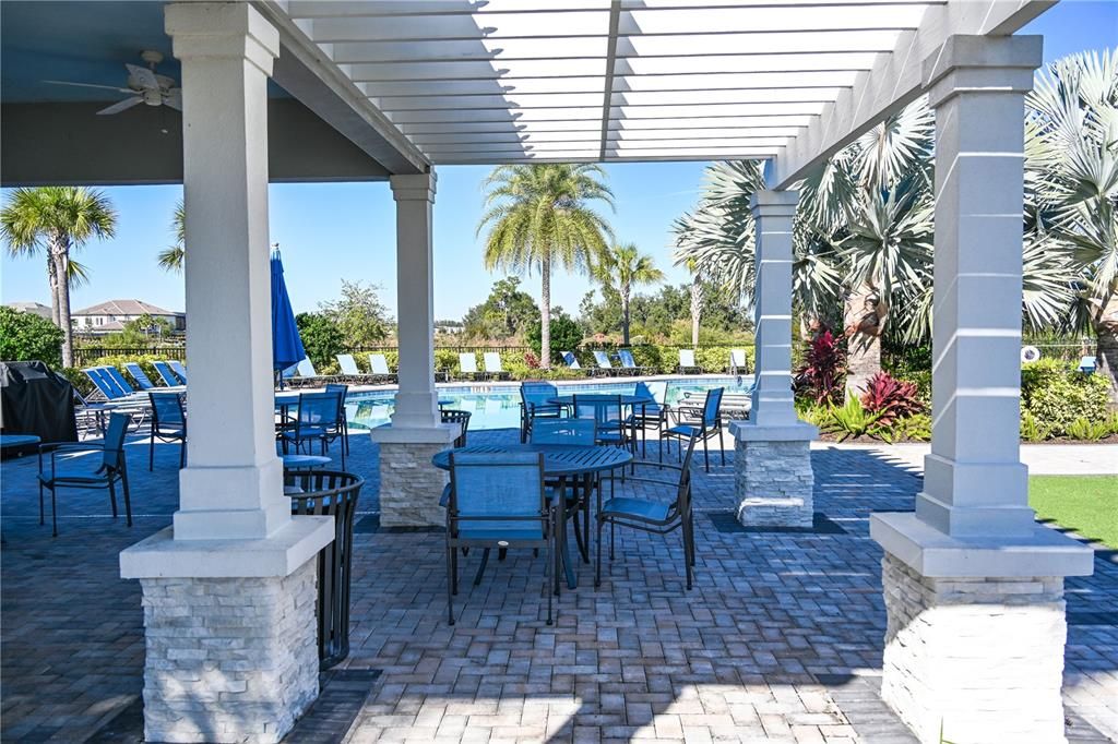 For Sale: $299,900 (3 beds, 2 baths, 1555 Square Feet)