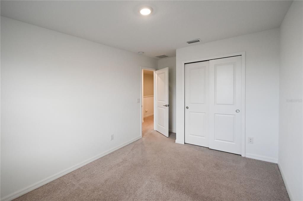 For Sale: $299,900 (3 beds, 2 baths, 1555 Square Feet)