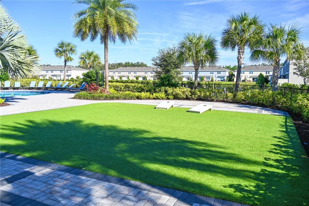 For Sale: $299,900 (3 beds, 2 baths, 1555 Square Feet)