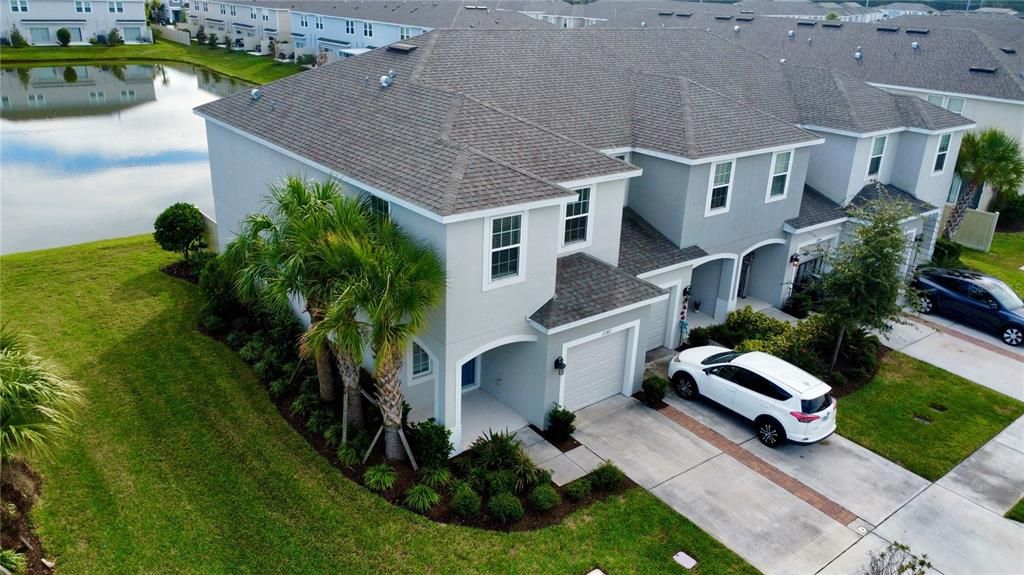 For Sale: $299,900 (3 beds, 2 baths, 1555 Square Feet)