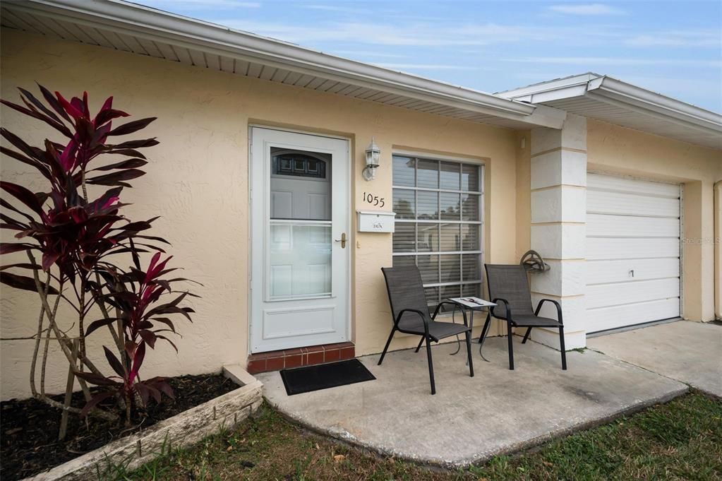 For Sale: $224,900 (2 beds, 2 baths, 999 Square Feet)