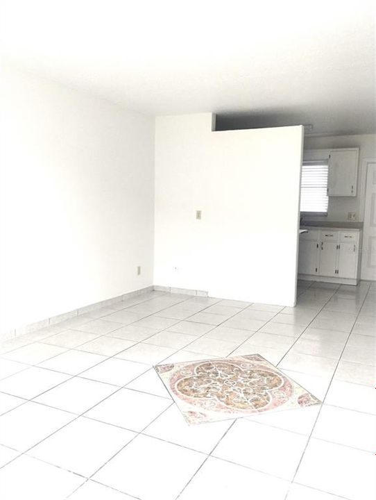 For Rent: $1,300 (2 beds, 2 baths, 860 Square Feet)