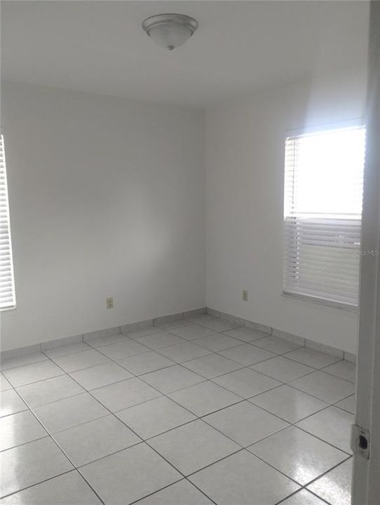 For Rent: $1,300 (2 beds, 2 baths, 860 Square Feet)