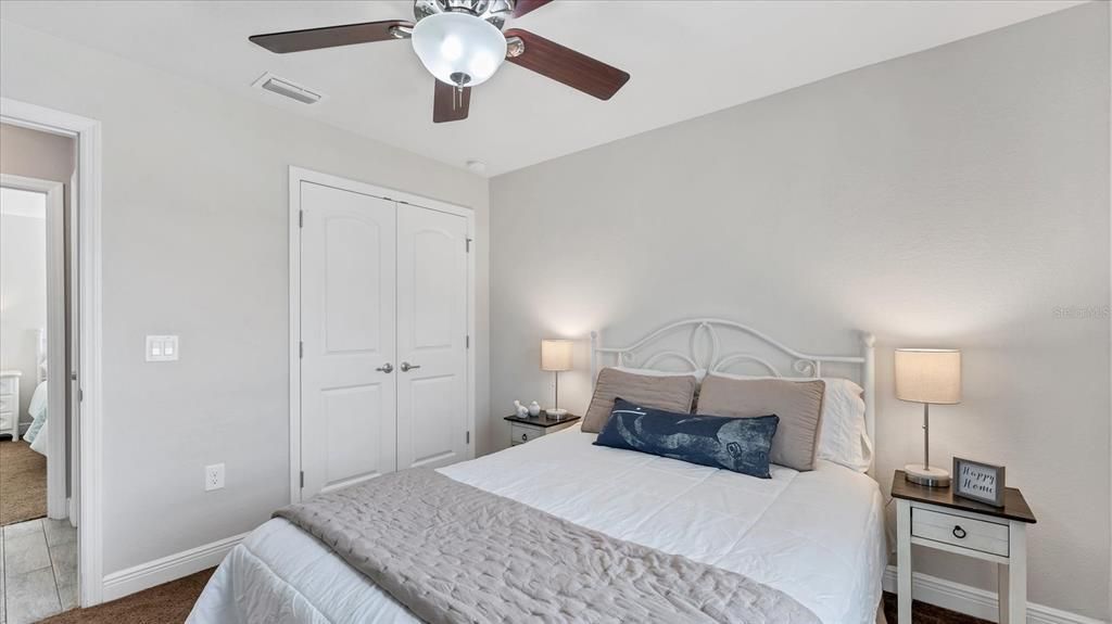 En Venta: $465,000 (4 camas, 3 baños, 2301 Pies cuadrados)