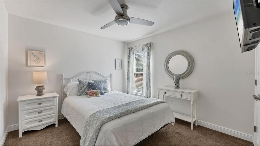 En Venta: $465,000 (4 camas, 3 baños, 2301 Pies cuadrados)