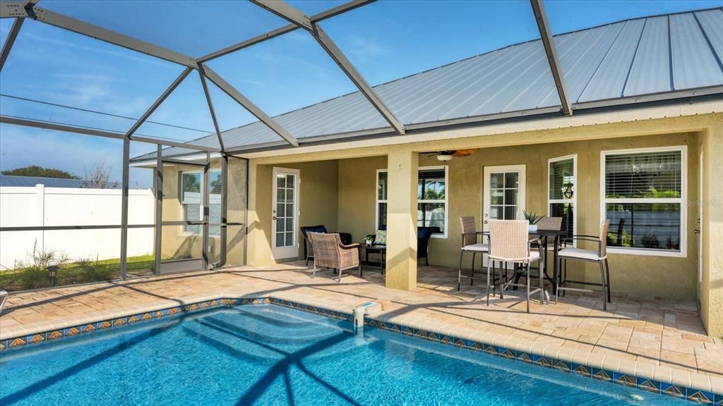 En Venta: $465,000 (4 camas, 3 baños, 2301 Pies cuadrados)