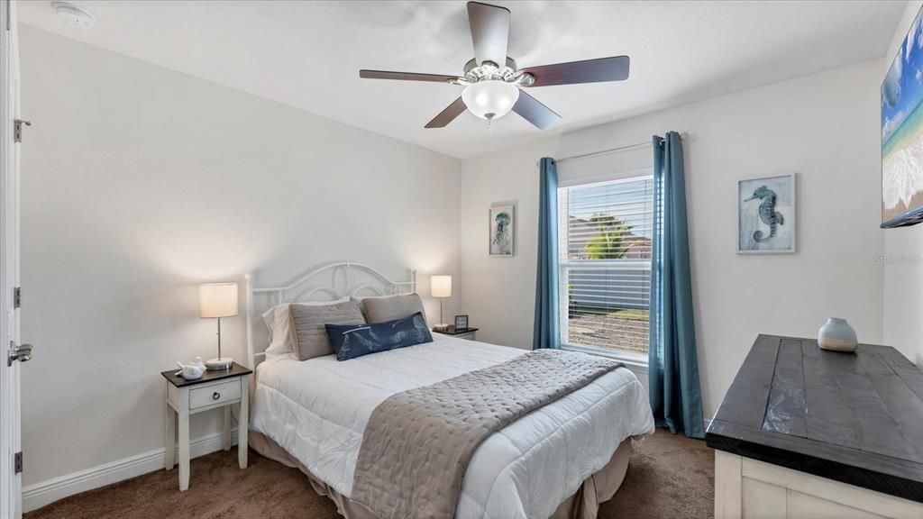 En Venta: $465,000 (4 camas, 3 baños, 2301 Pies cuadrados)