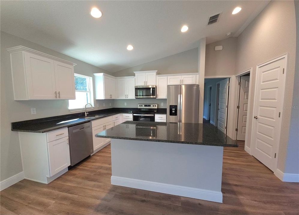 For Rent: $1,795 (3 beds, 2 baths, 1449 Square Feet)