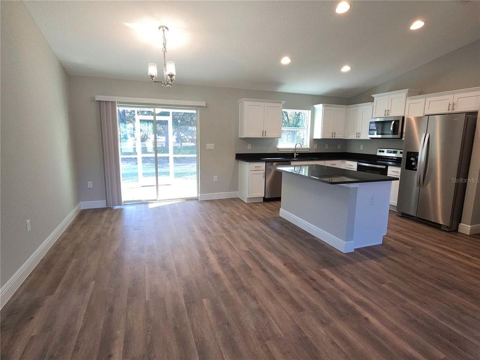 For Rent: $1,795 (3 beds, 2 baths, 1449 Square Feet)