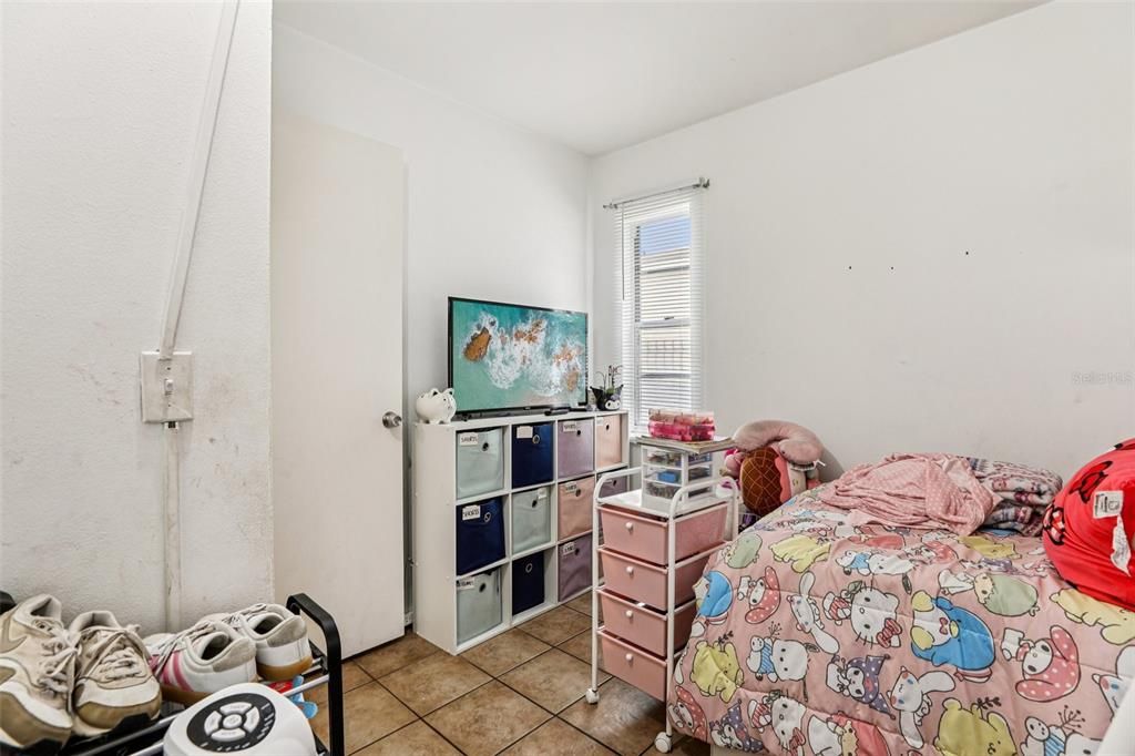 На продажу: $195,000 (2 спален, 2 ванн, 902 Квадратных фут)