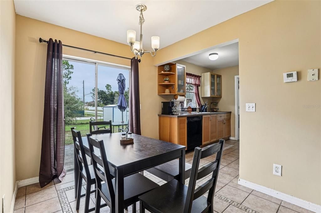 На продажу: $195,000 (2 спален, 2 ванн, 902 Квадратных фут)