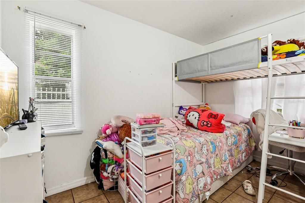 На продажу: $195,000 (2 спален, 2 ванн, 902 Квадратных фут)