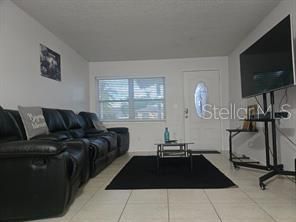 В аренду: $2,300 (3 спален, 2 ванн, 1353 Квадратных фут)