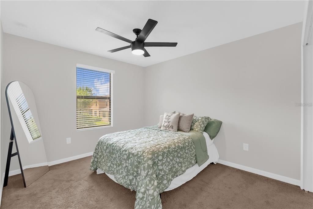 For Rent: $1,900 (3 beds, 2 baths, 1550 Square Feet)