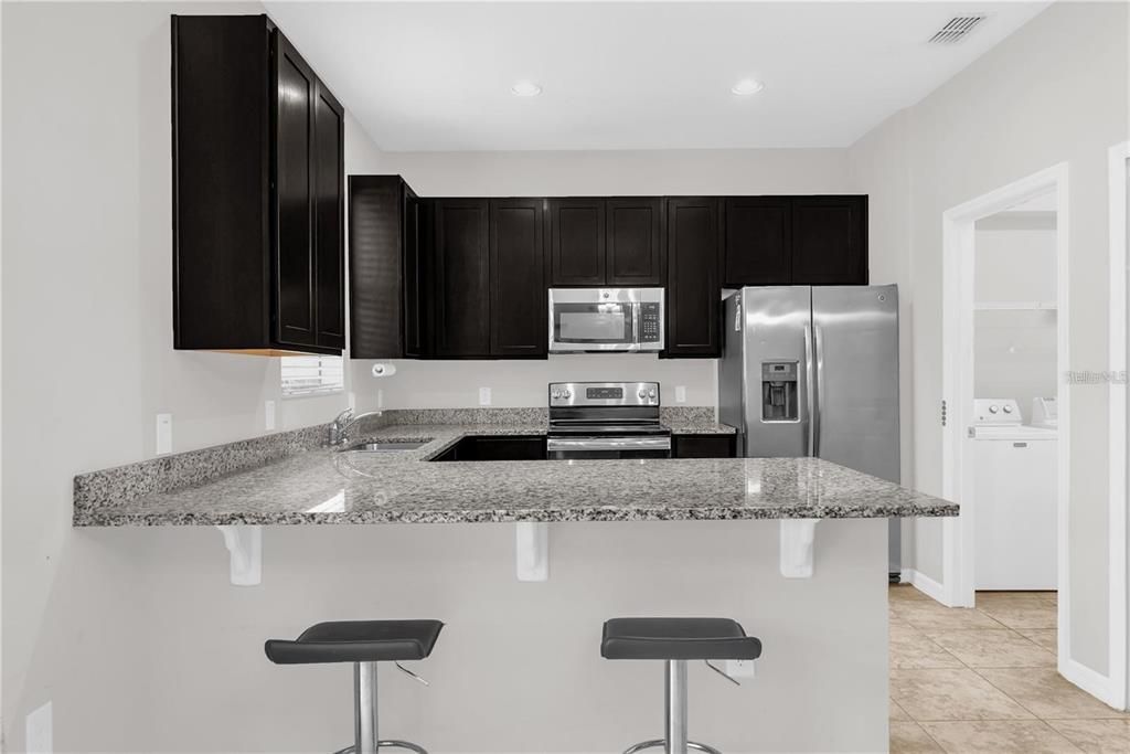 For Rent: $1,900 (3 beds, 2 baths, 1550 Square Feet)