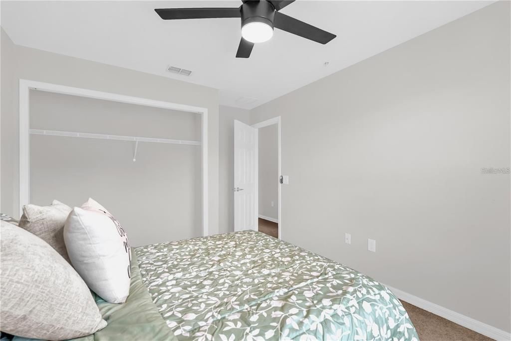 For Rent: $1,900 (3 beds, 2 baths, 1550 Square Feet)