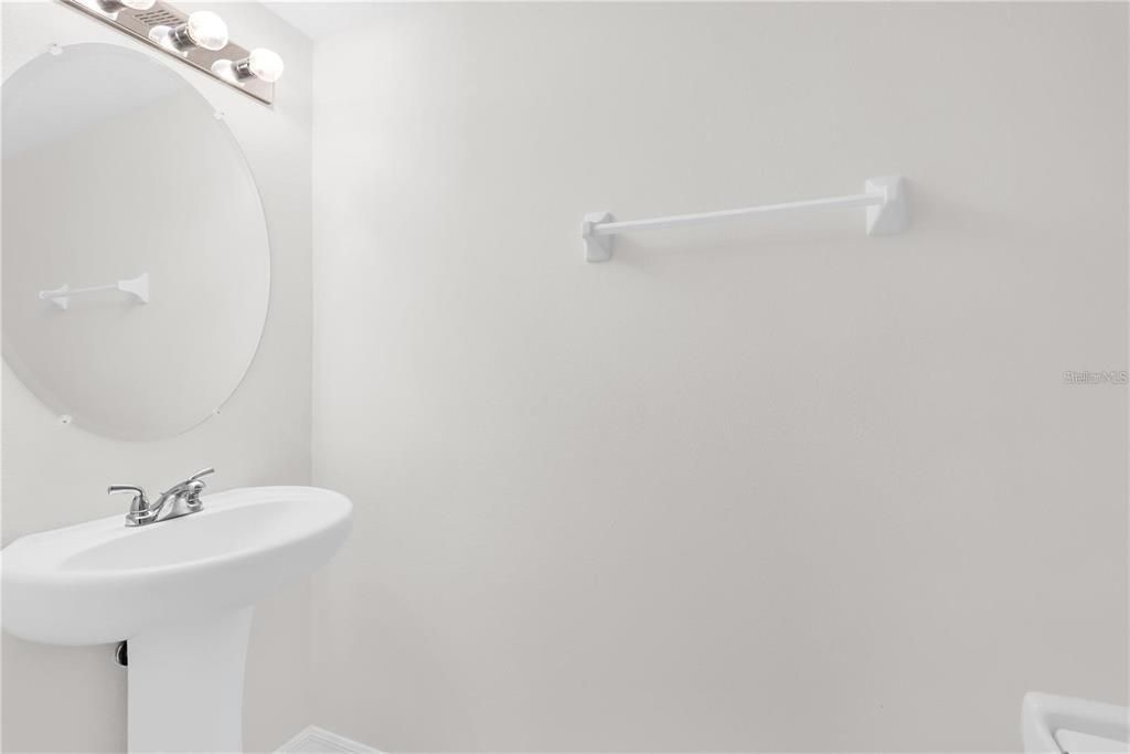 For Rent: $1,900 (3 beds, 2 baths, 1550 Square Feet)