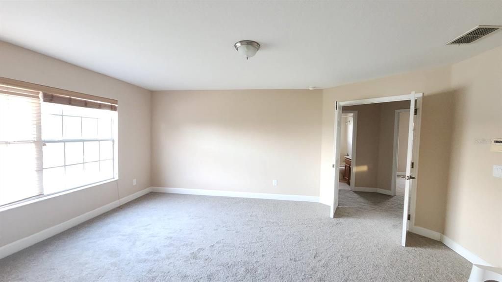 For Rent: $3,100 (4 beds, 3 baths, 2767 Square Feet)