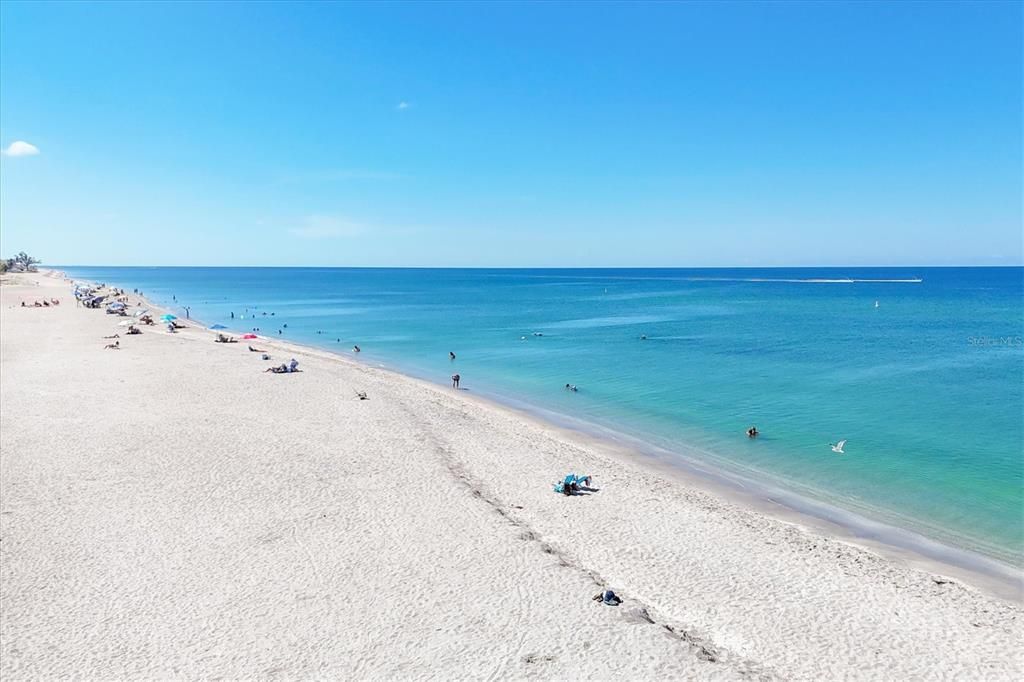 На продажу: $24,900 (0.17 acres)